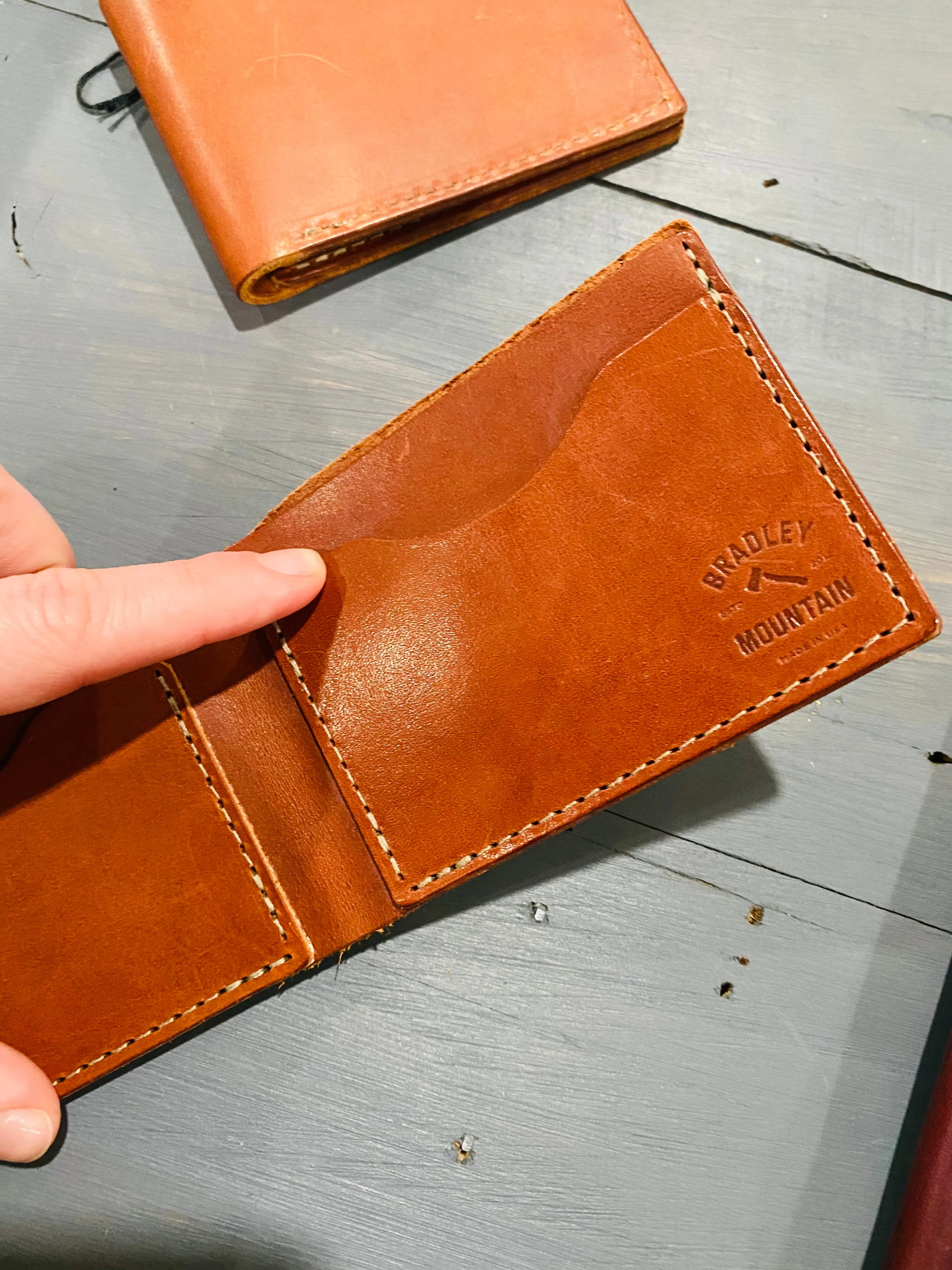 Bradley Mountain Leather Bi-Fold Wallet [2 Colors]