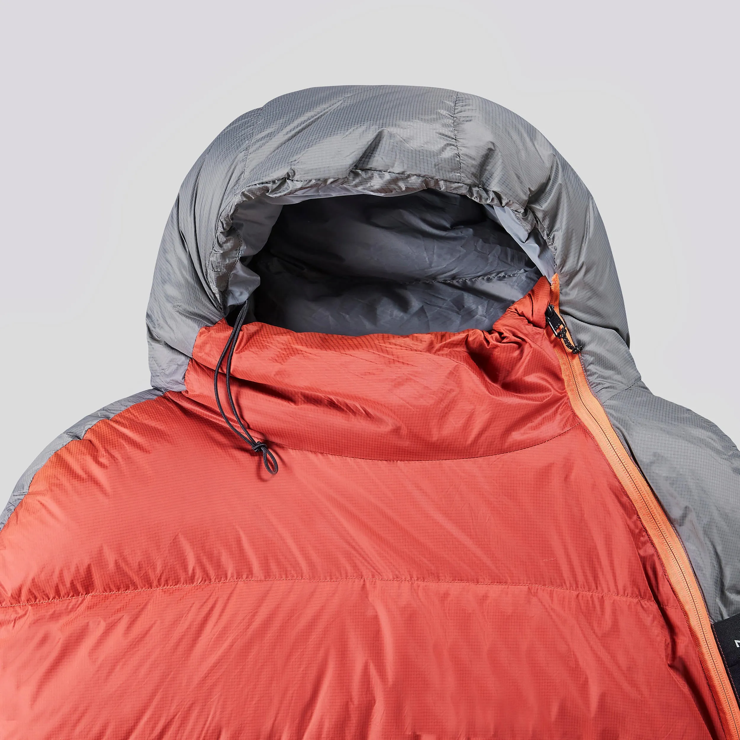 Down sleeping bag Forclaz Trek 900 for hiking, size L, gray / red