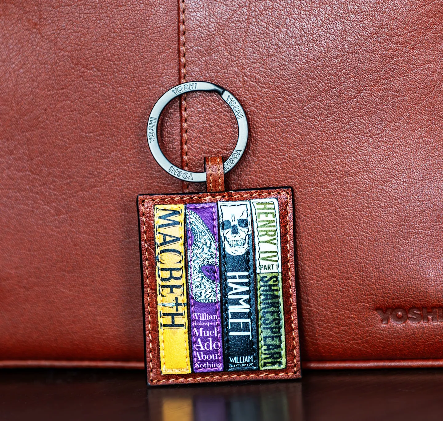 Leather Keyring: Shakespeare Bookworm