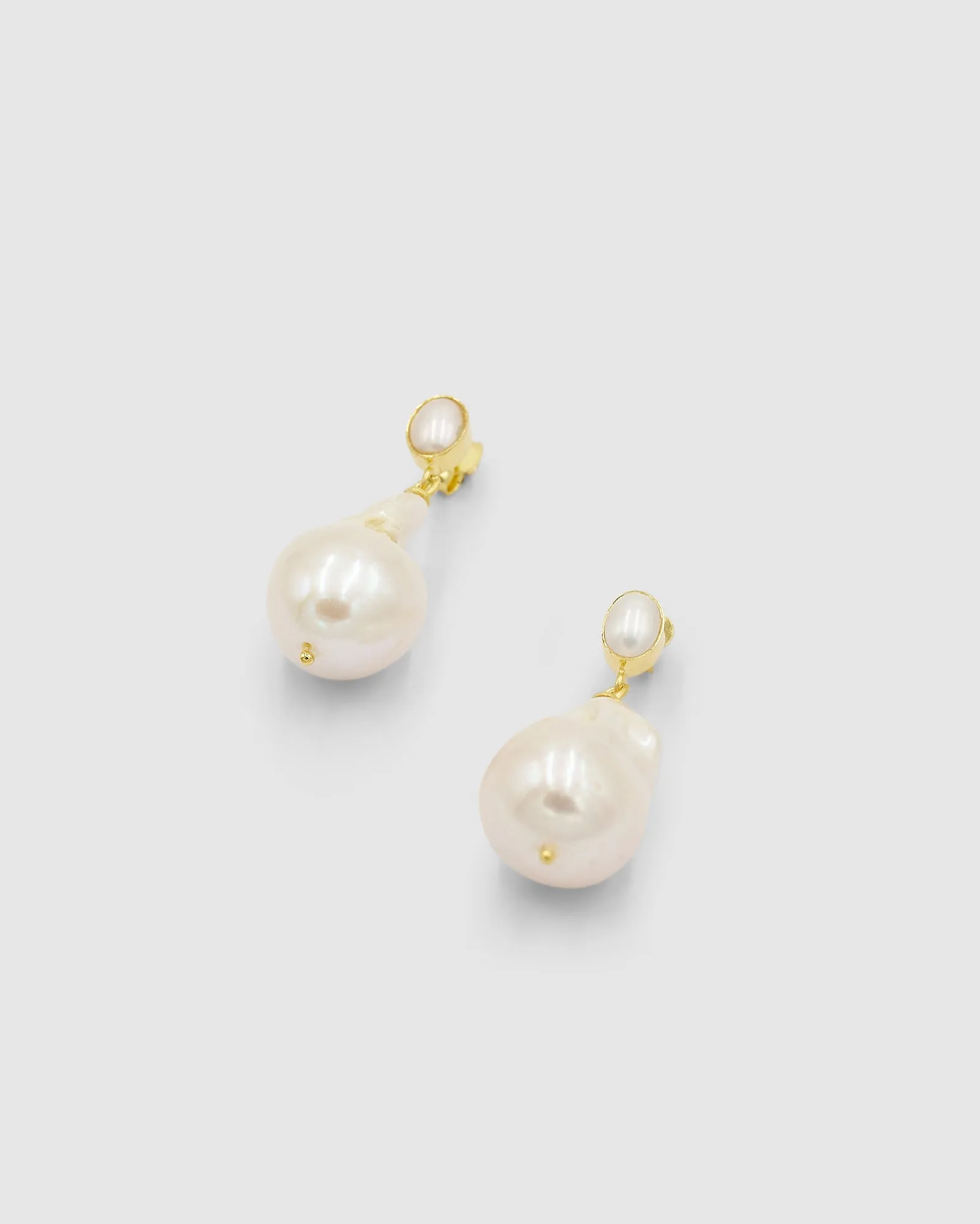 Nora Baroque Pearl Stud